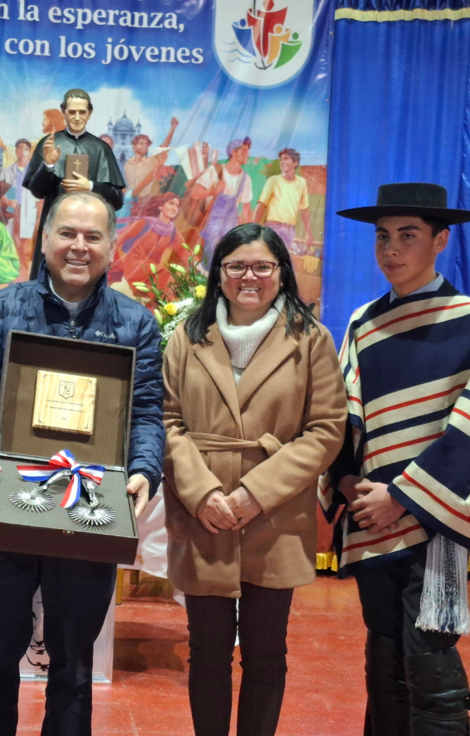 P. Nelson Moreno visita Escuela Agrícola de Catemu
